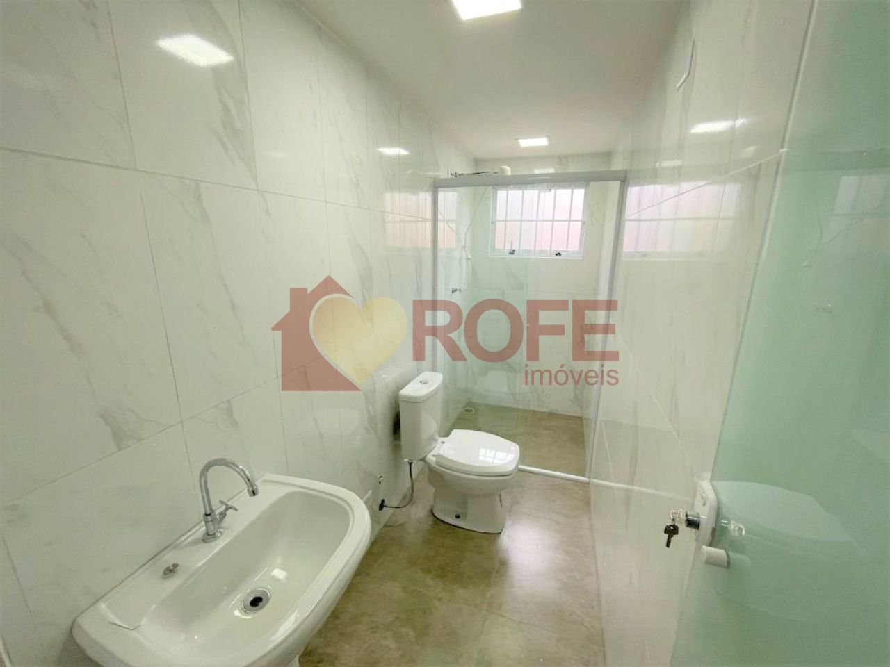 Foto 27 - RF24127