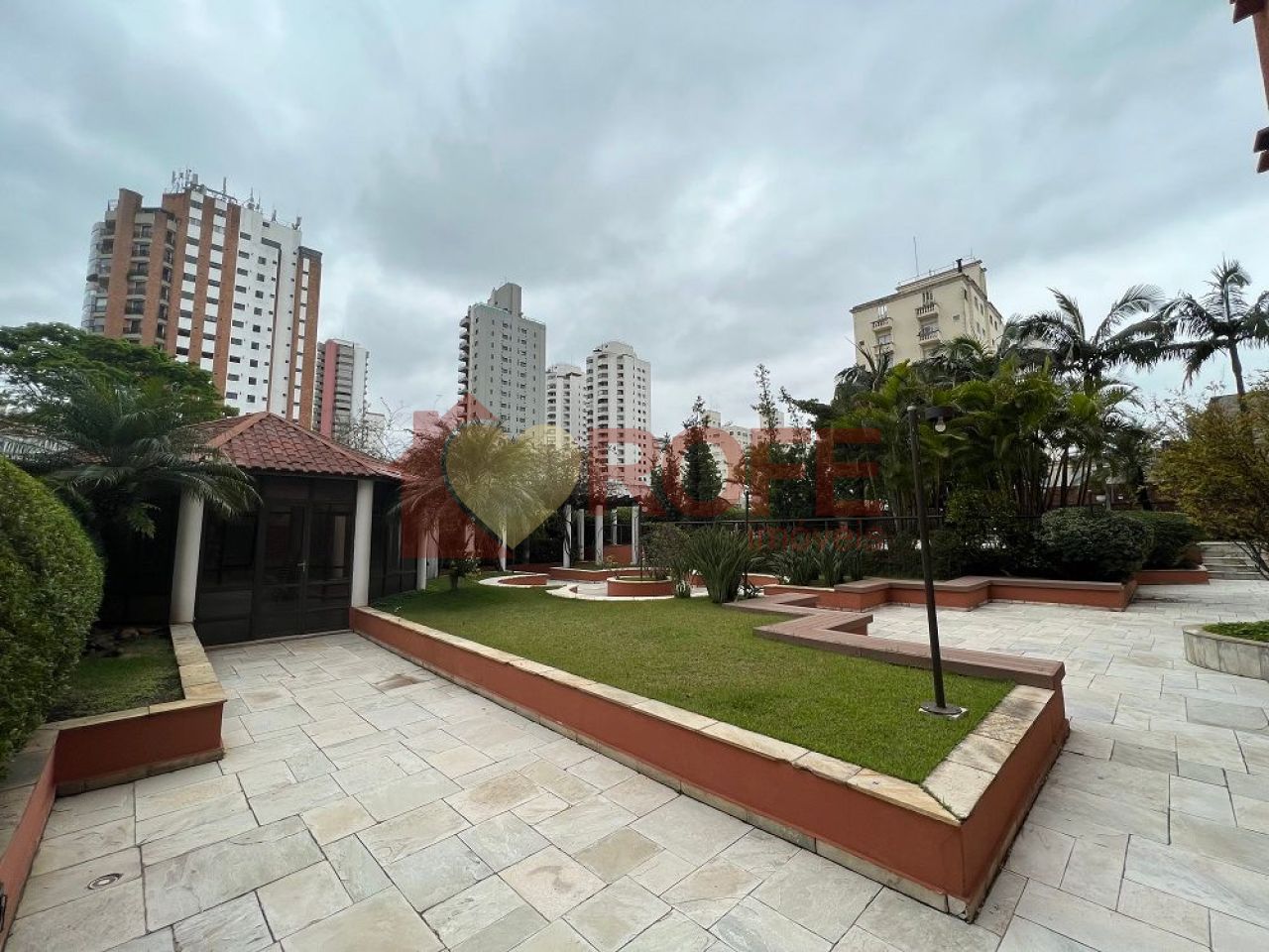 Foto 32 - RF24632