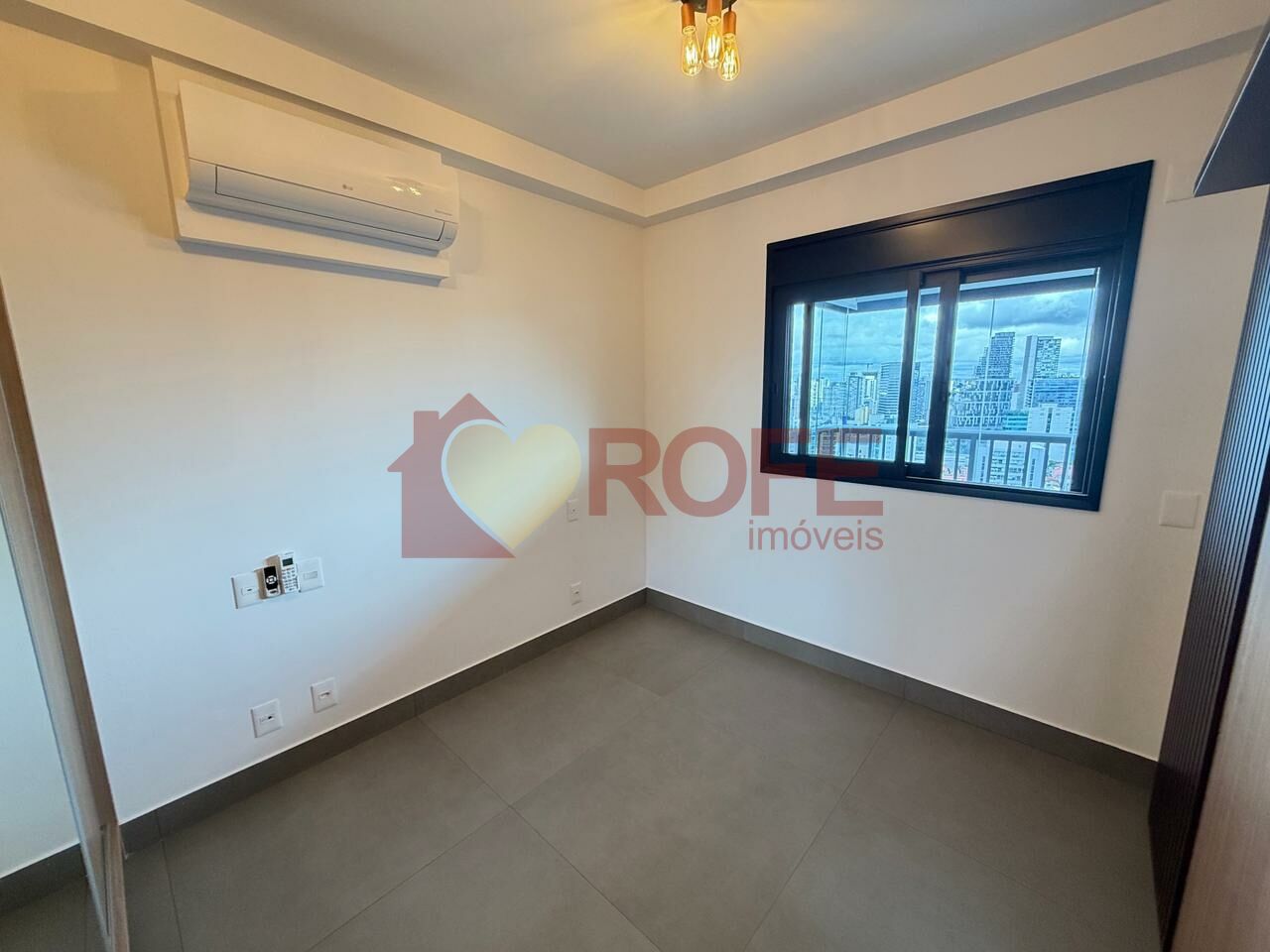 Foto 7 - RF32963