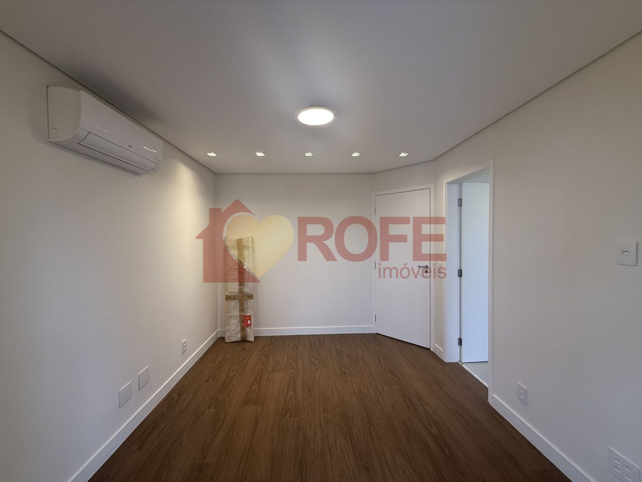 Foto 33 - RF40297
