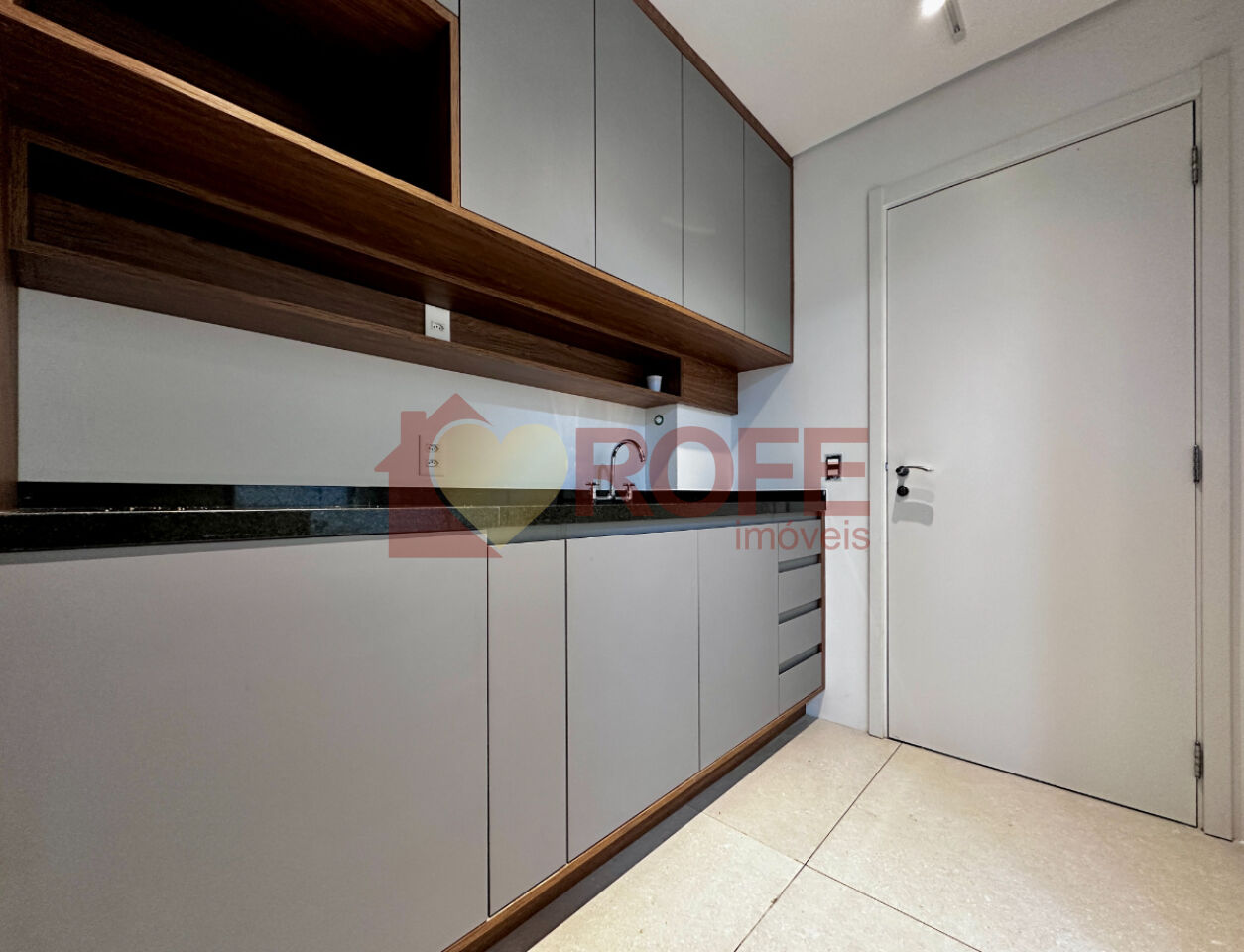 Foto 3 - RF40725
