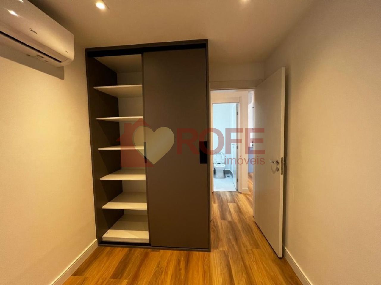 Foto 6 - RF41036