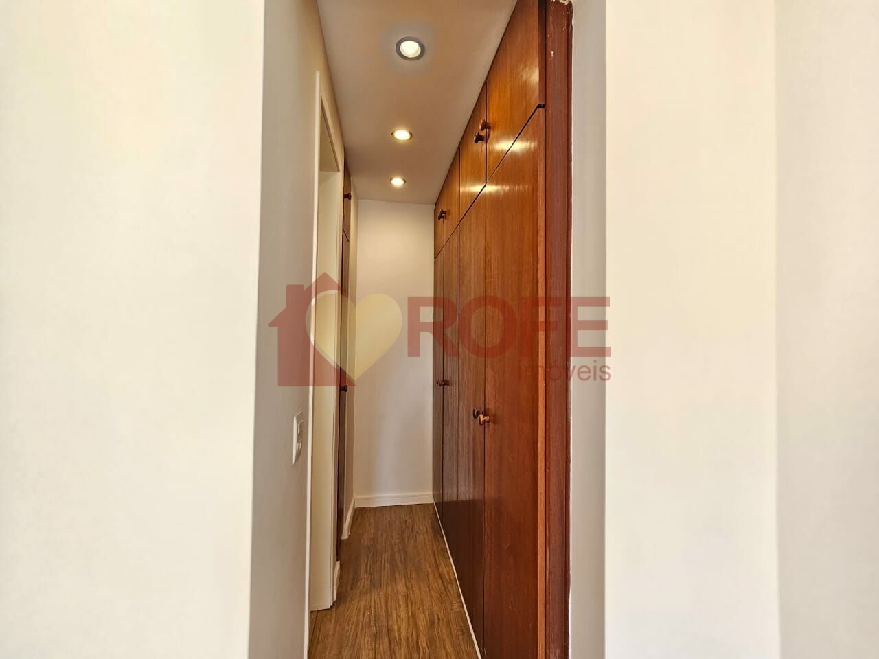 Via Due Macelli, venda, 2 quar