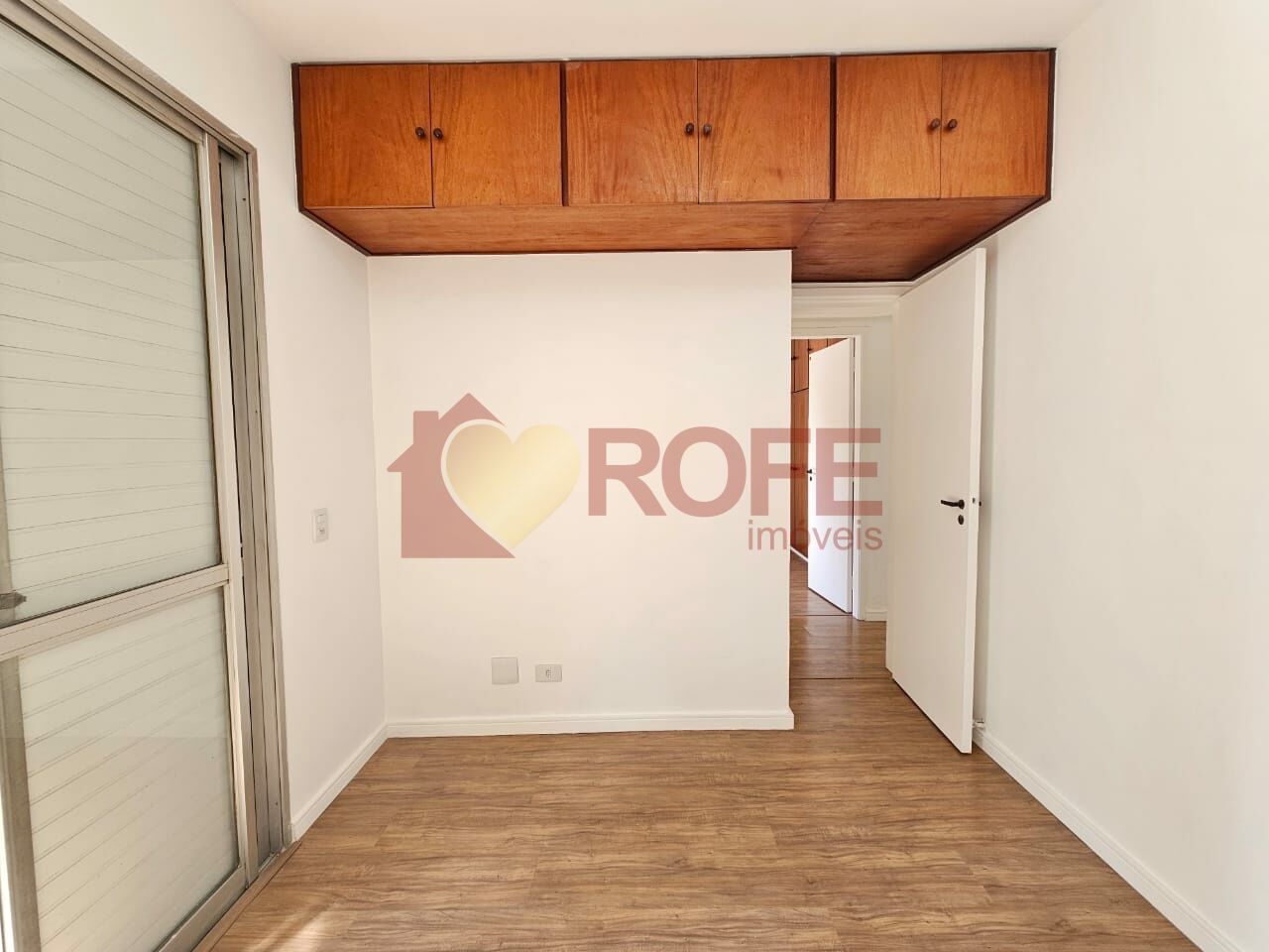 Via Due Macelli, venda, 2 quar