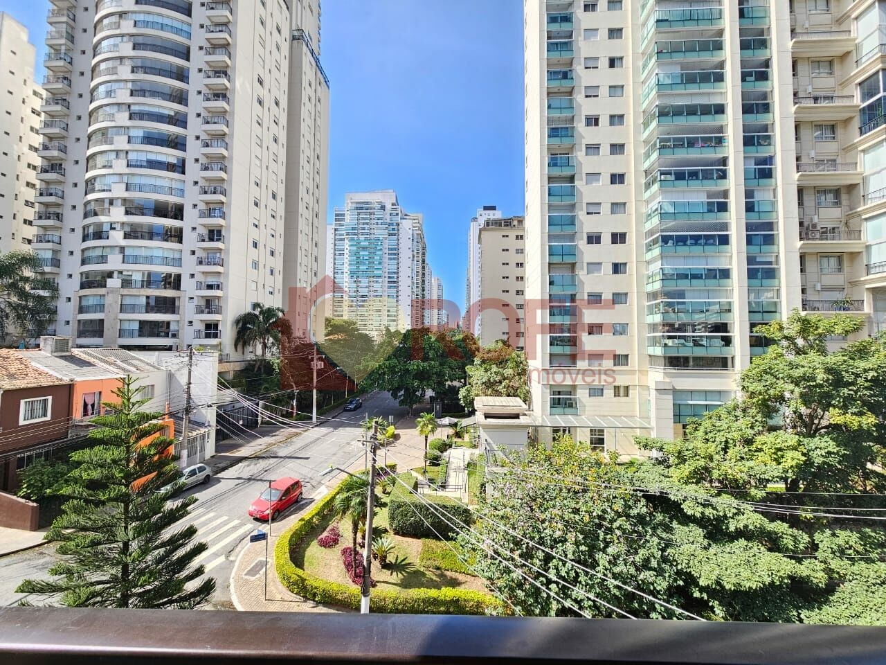 Via Due Macelli, venda, 2 quar