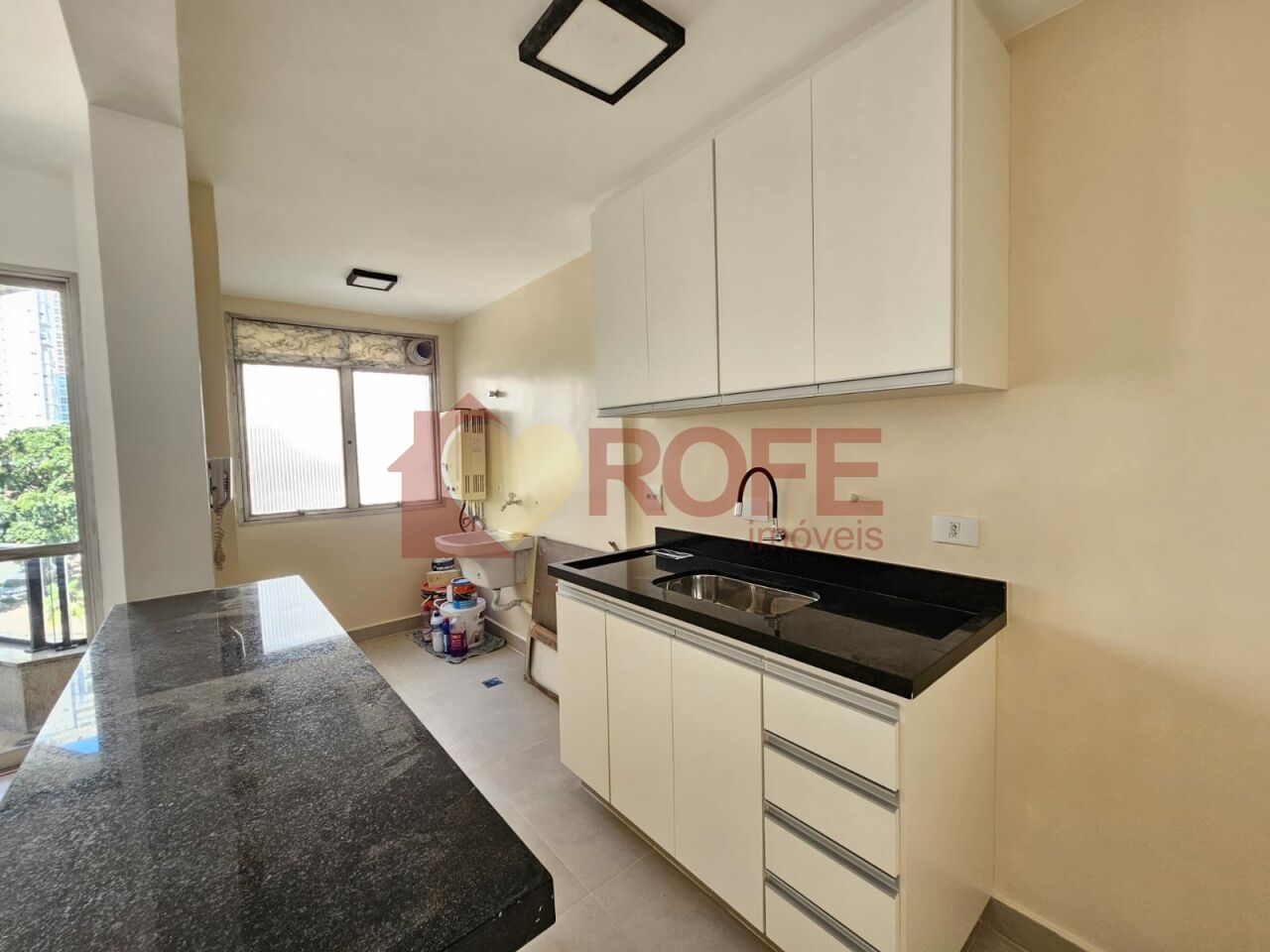 Via Due Macelli, venda, 2 quar