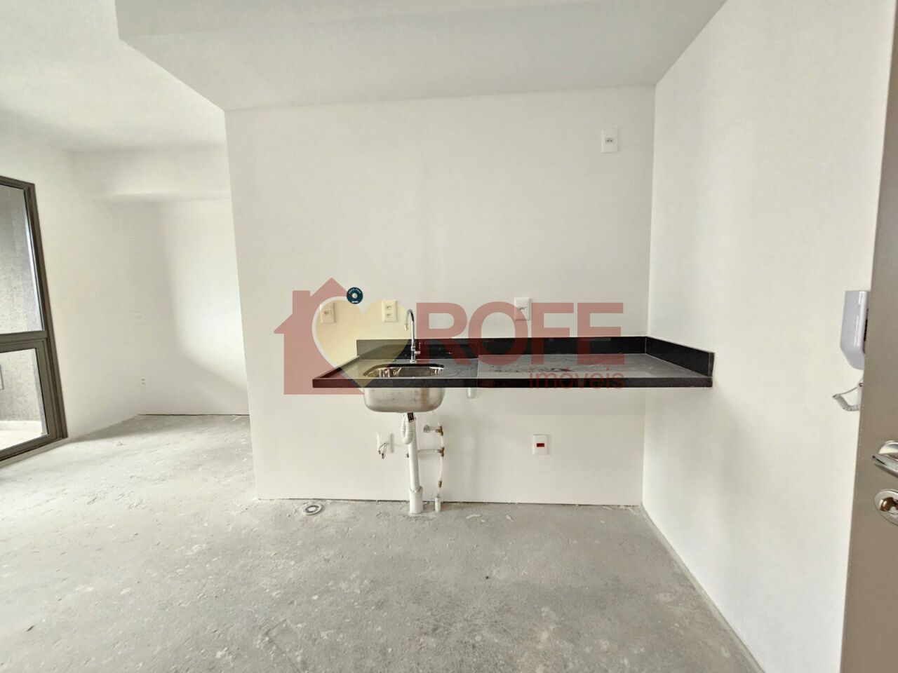 Go Portugal 587, studio, venda