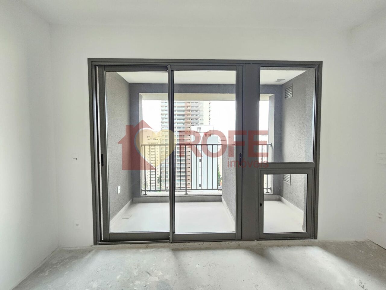 Go Portugal 587, studio, venda