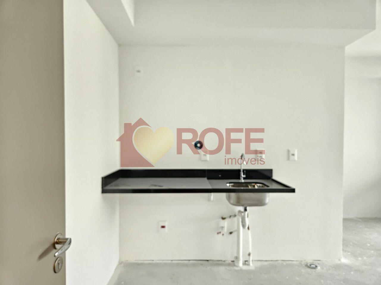 Go Portugal 587, studio, venda