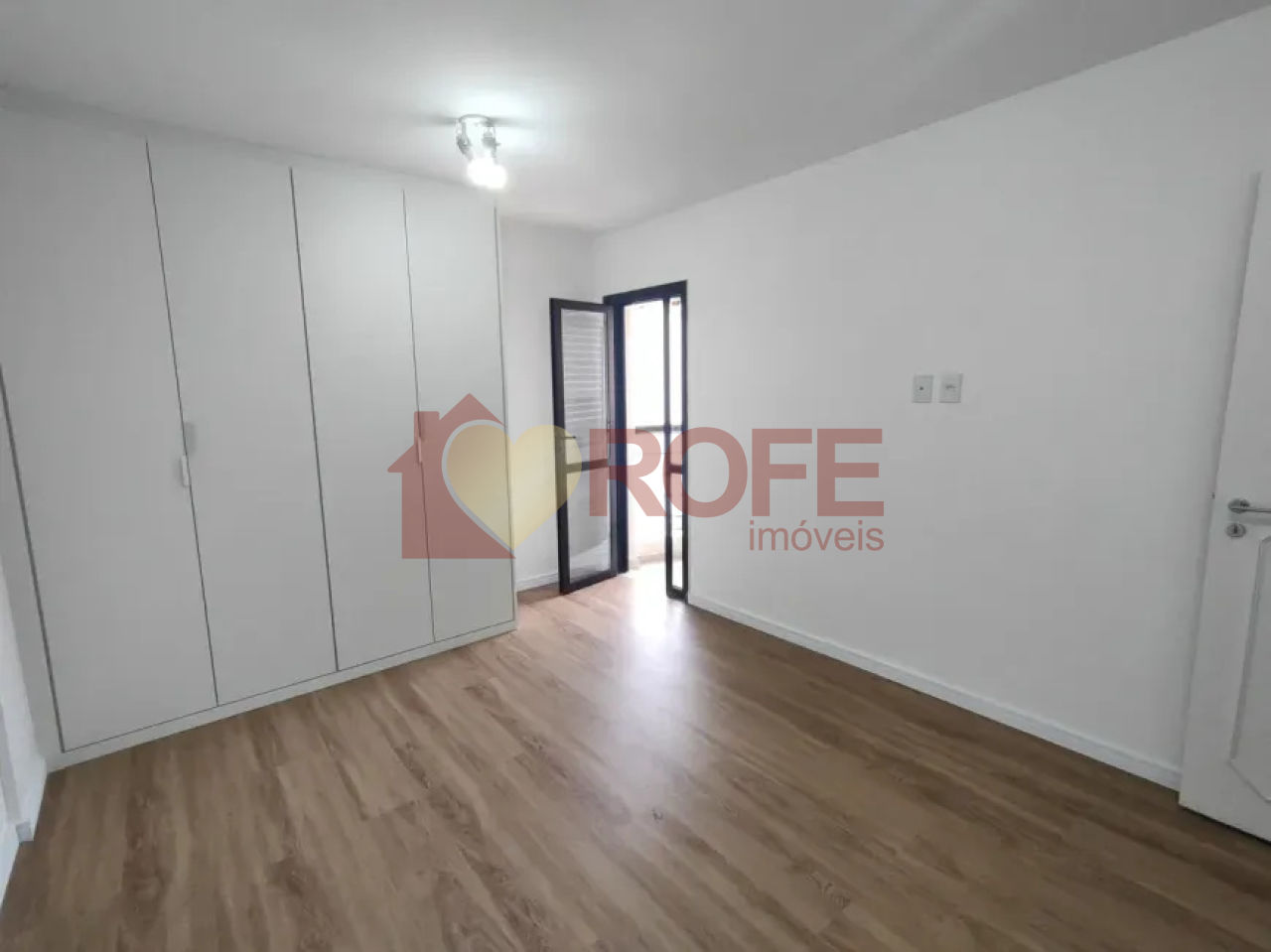Foto 5 - RF46073