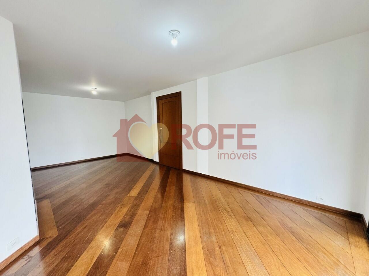 Foto 3 - RF47059