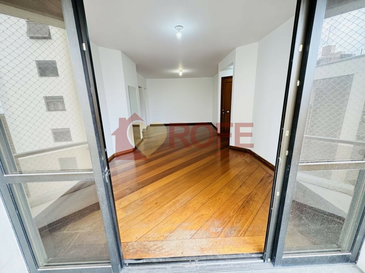 Foto 6 - RF47059