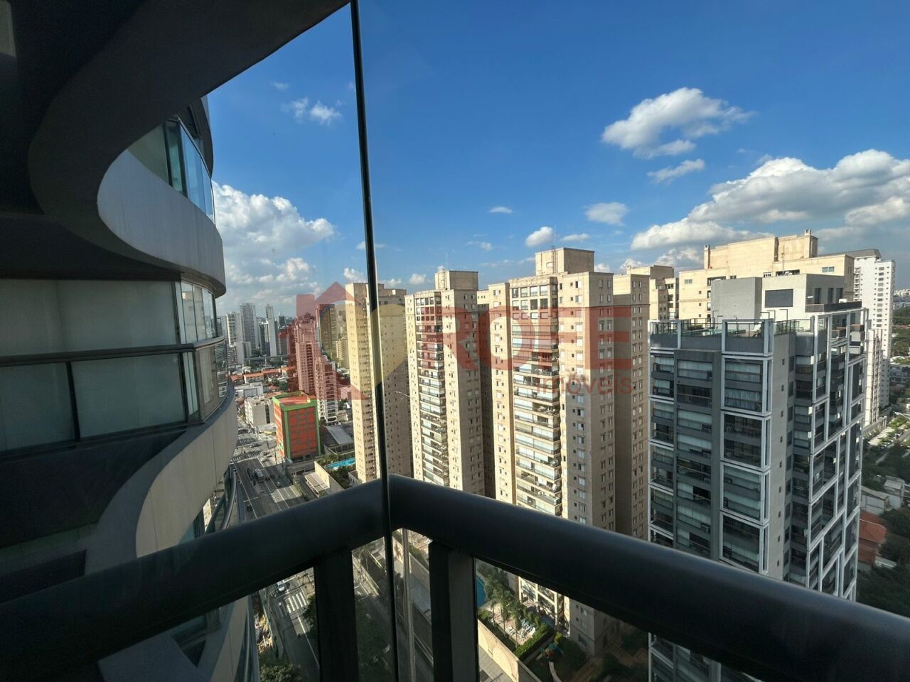Foto 8 - RF47359