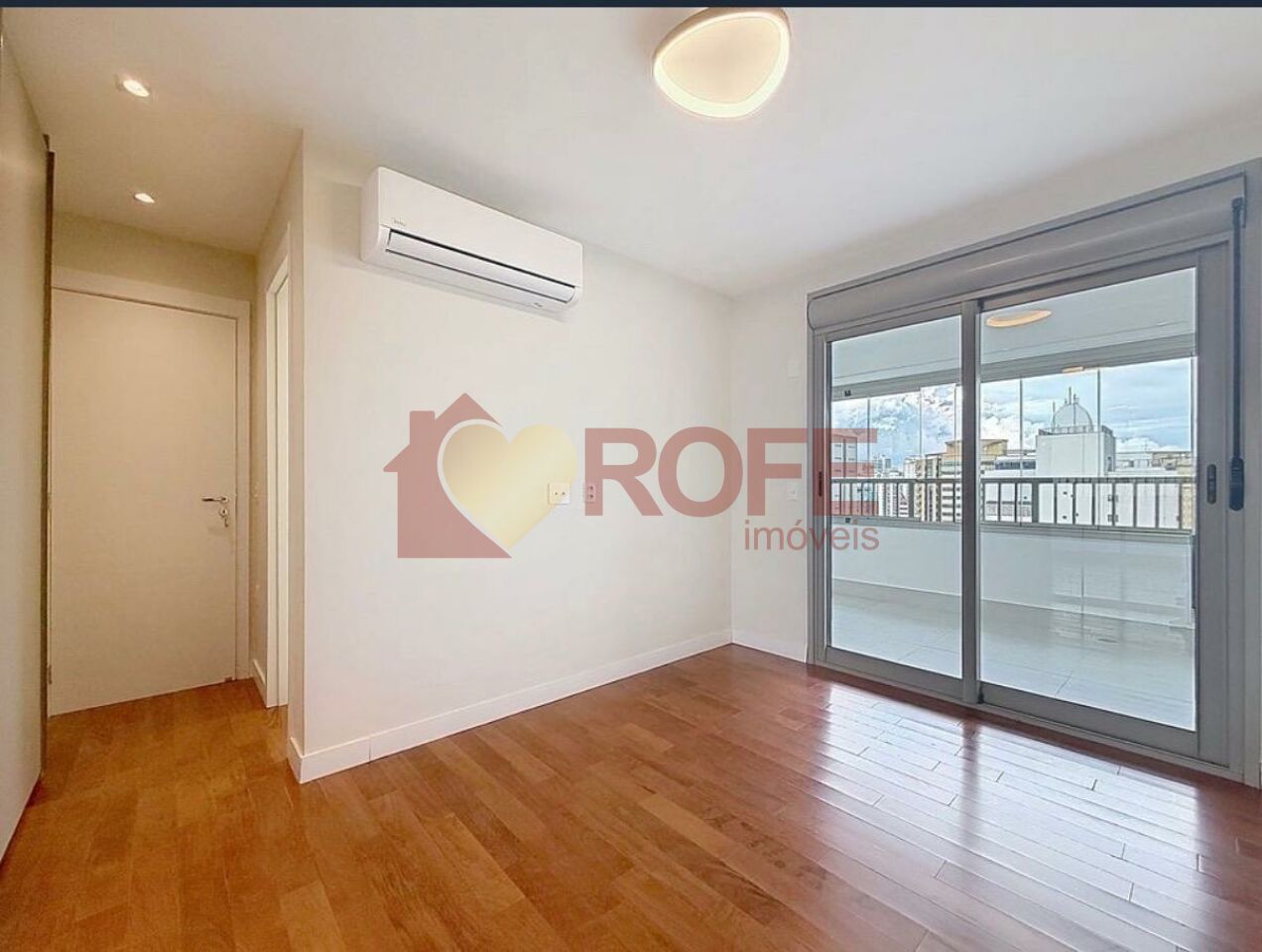 Foto 13 - RF47428