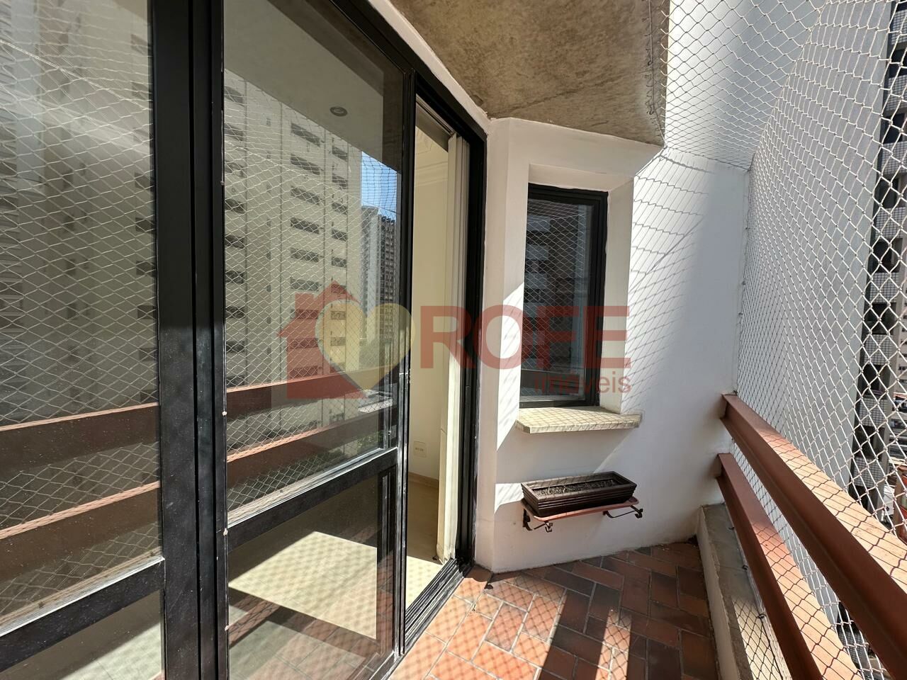 Foto 2 - RF47944