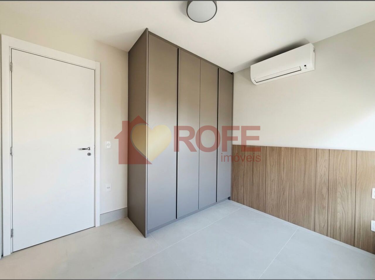 Foto 10 - RF47977