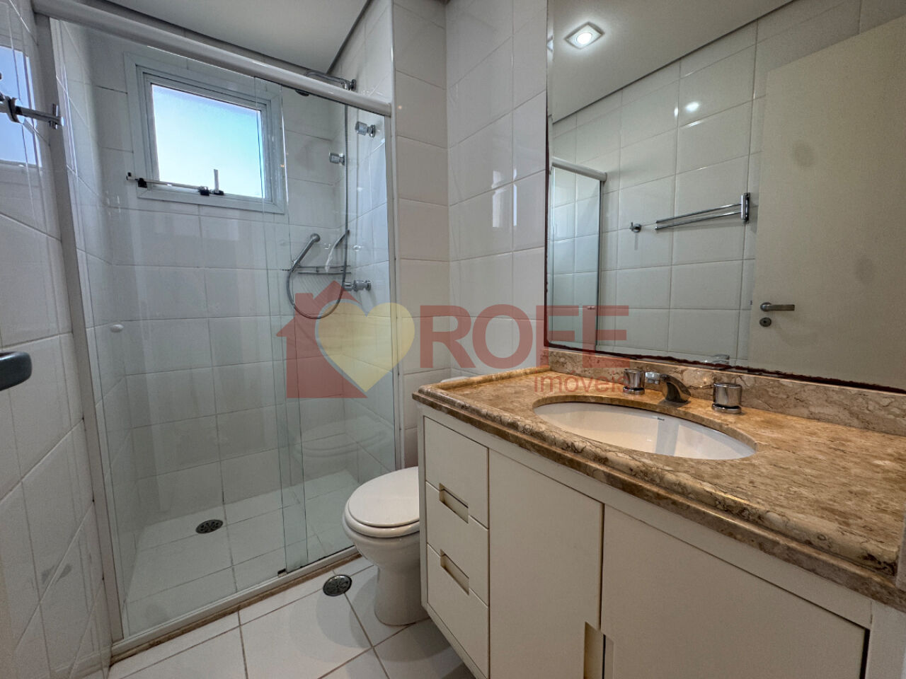 Foto 31 - RF48016