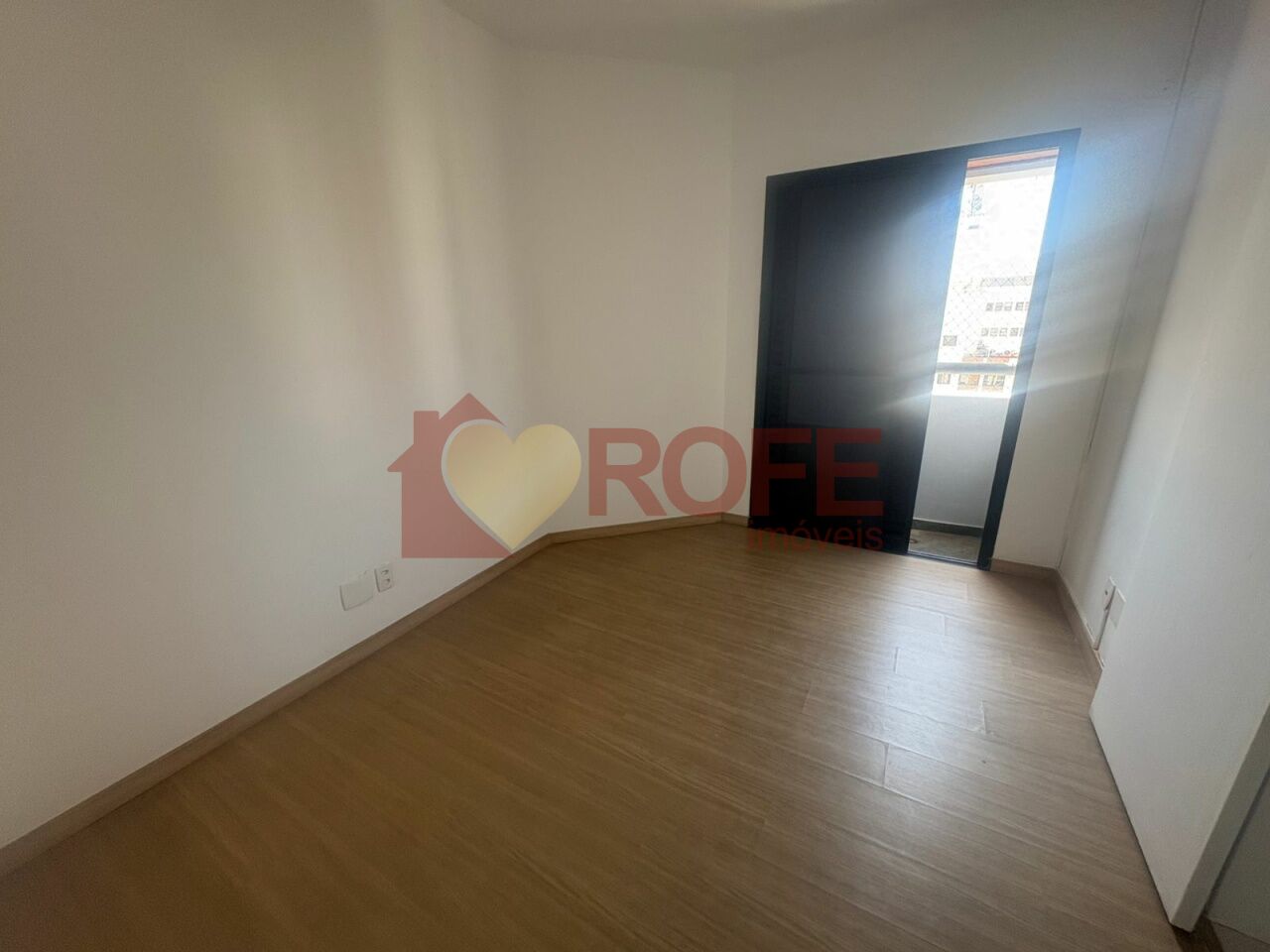 Foto 11 - RF48203