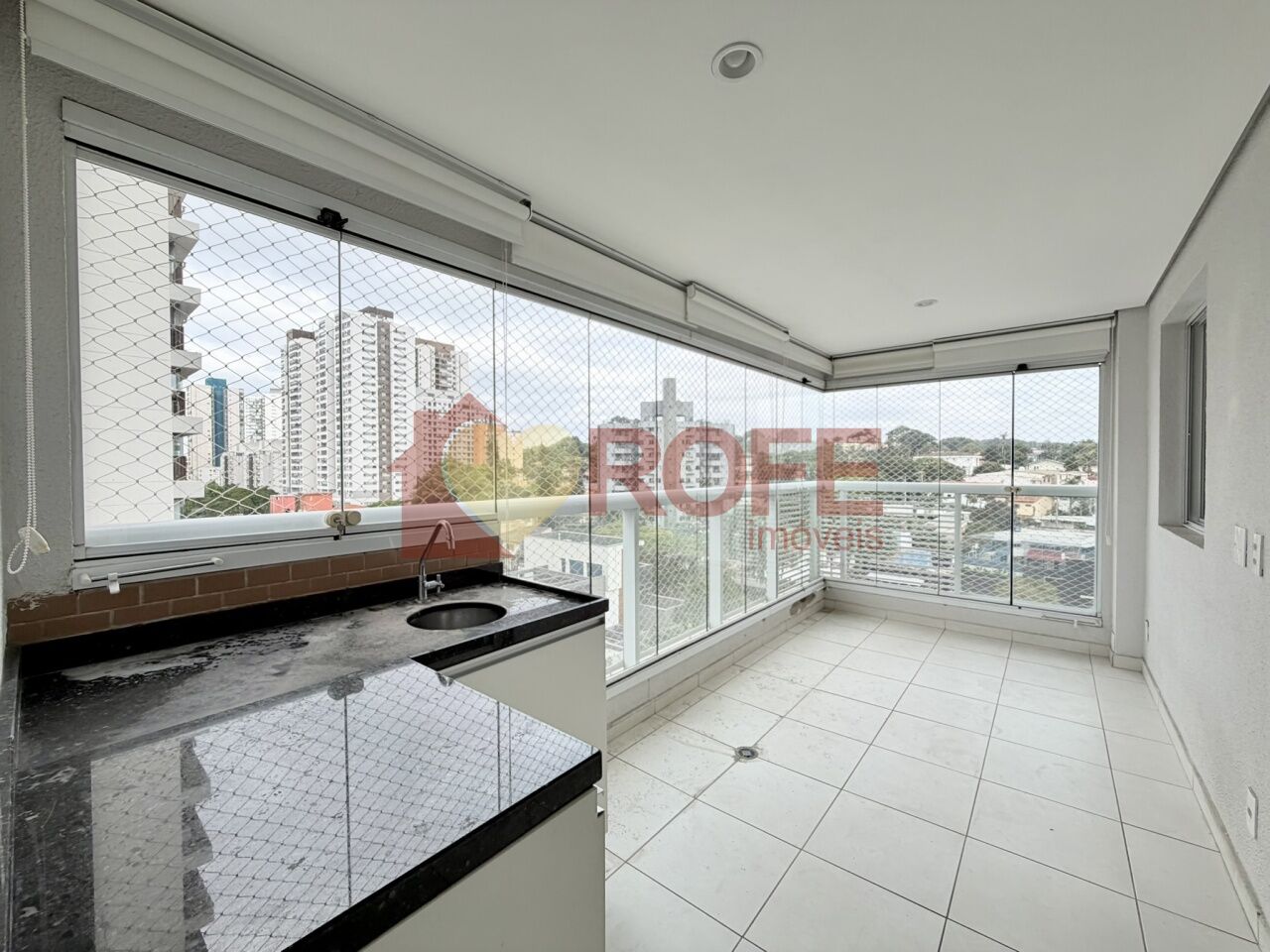 Foto 2 - RF48242