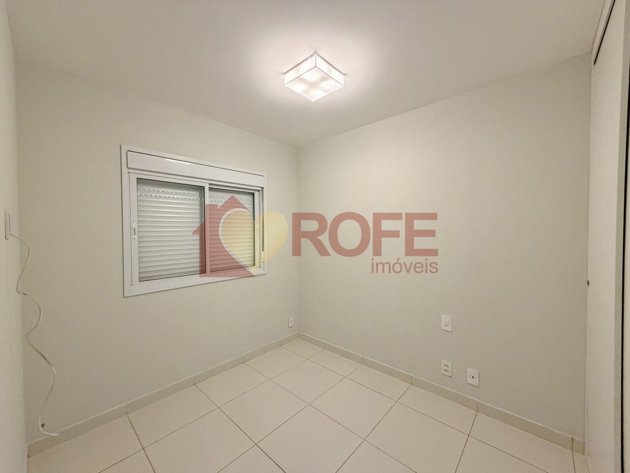 Foto 9 - RF48242