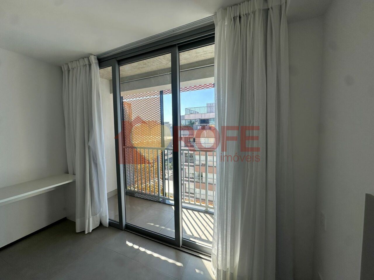 Foto 3 - RF48270