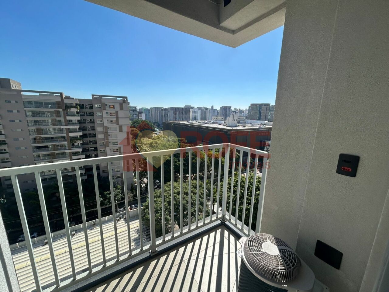Foto 2 - RF48273