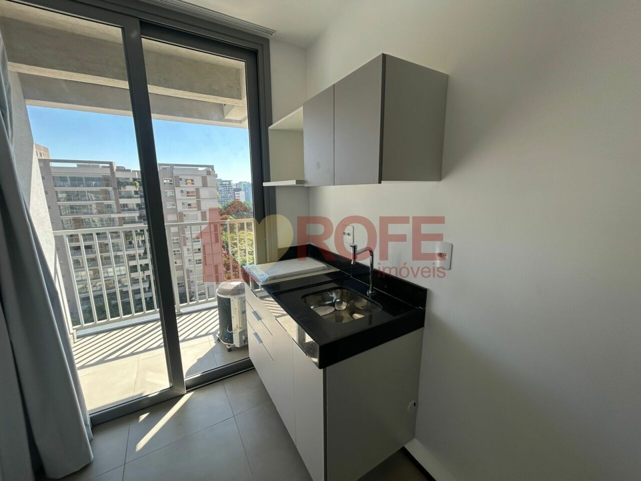 Foto 5 - RF48273