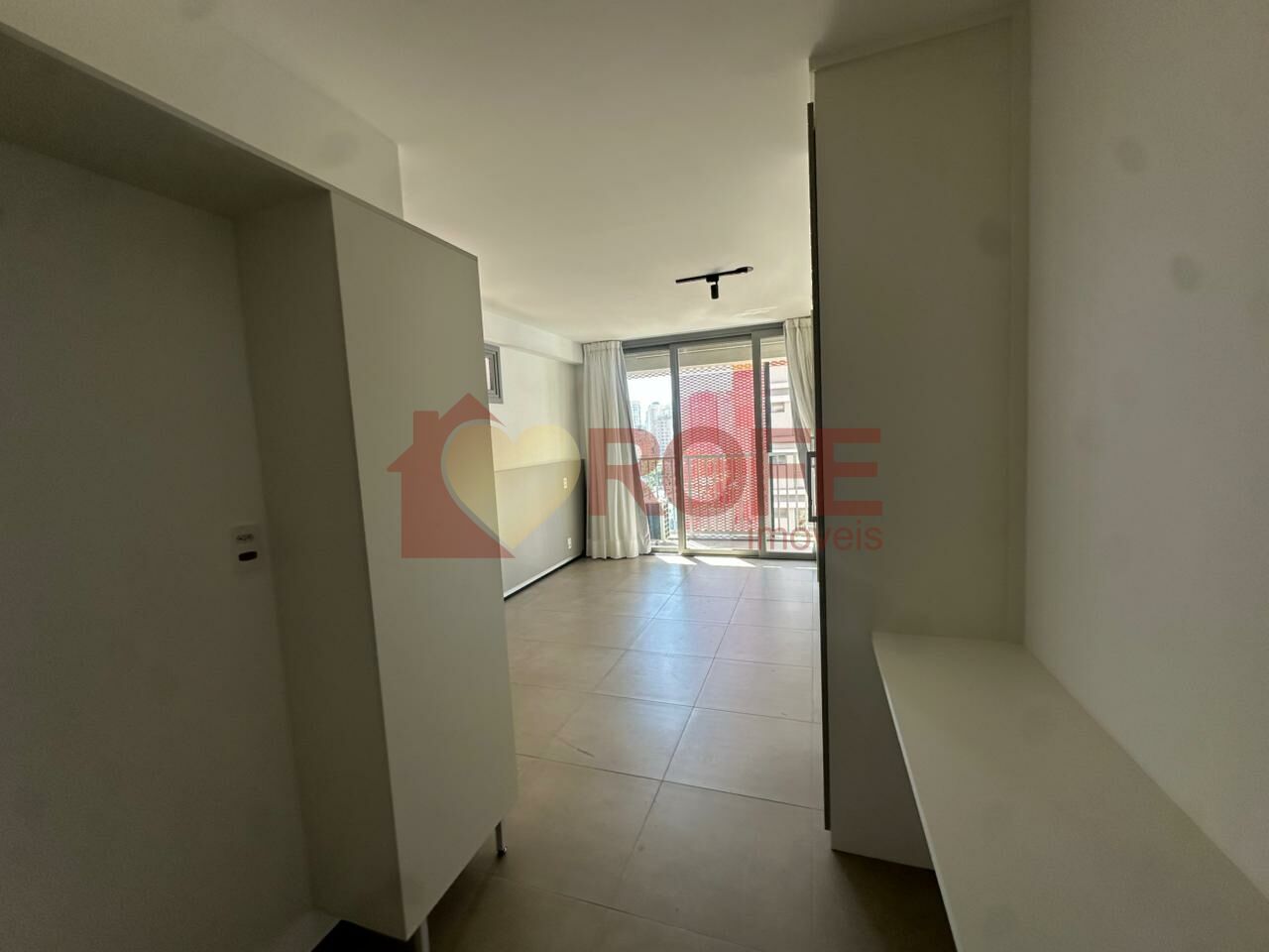 Foto 4 - RF48298