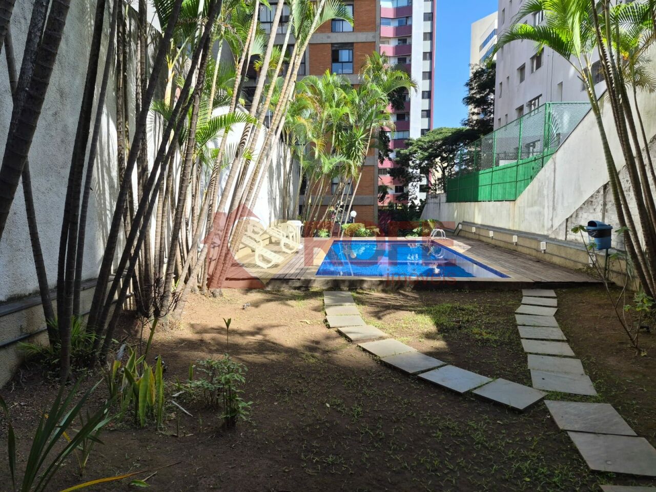 Foto 31 - RF48304