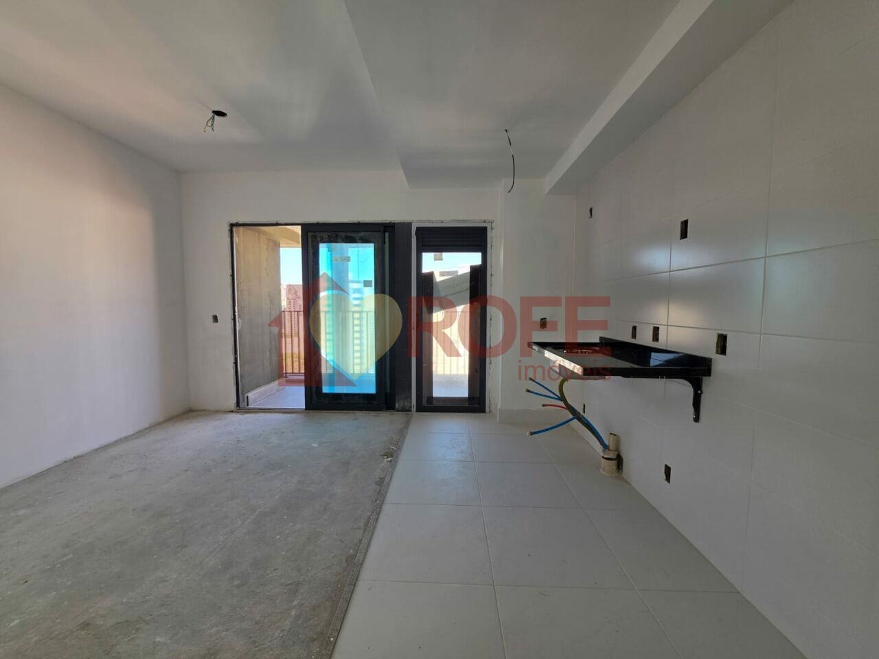 Foto 3 - RF48374