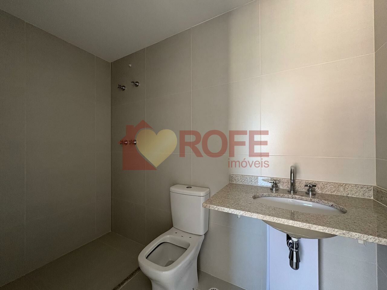 Foto 12 - RF48390