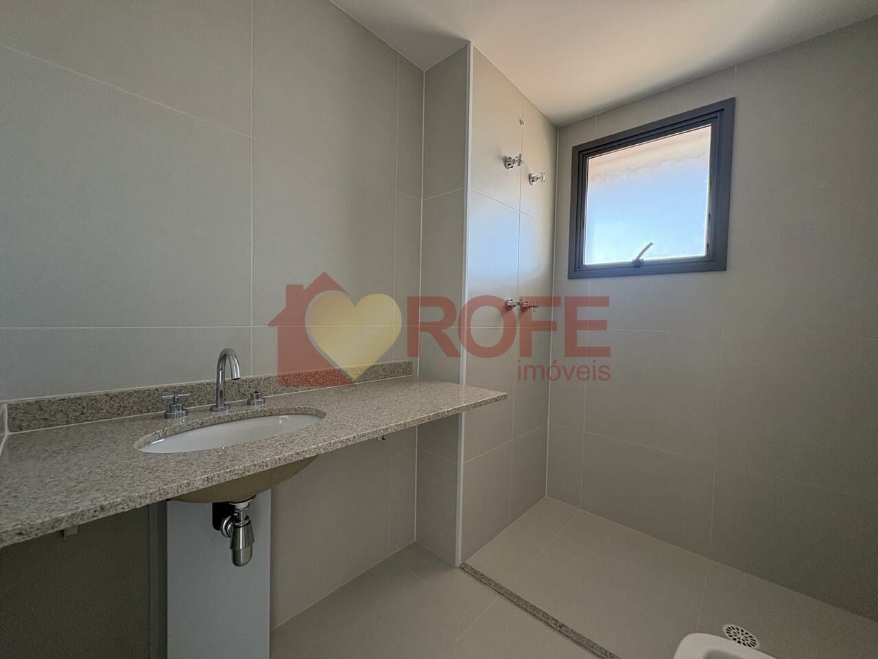Foto 8 - RF48390