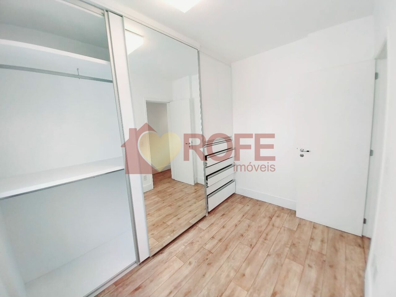 Foto 23 - RF48453