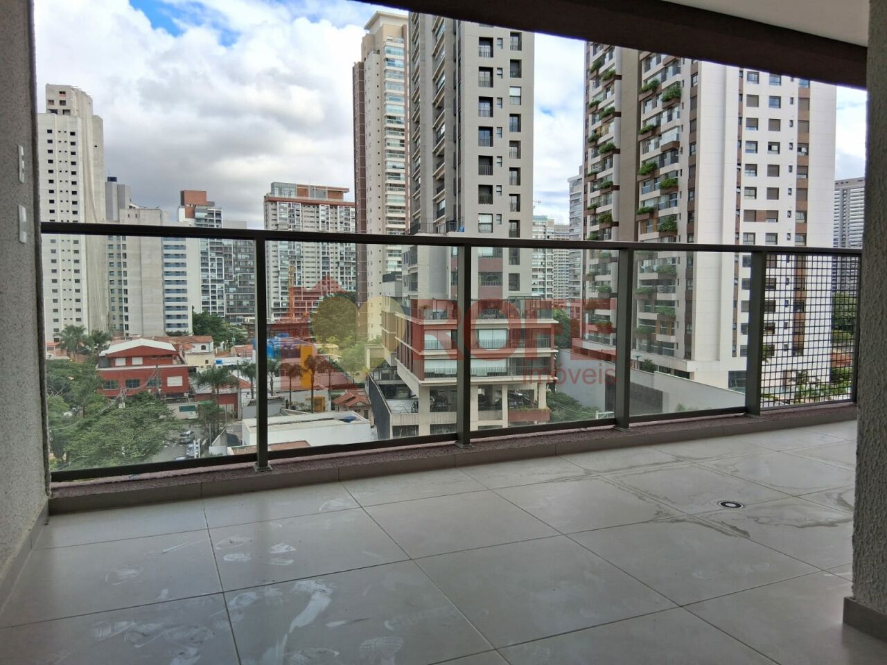 Foto 2 - RF48541