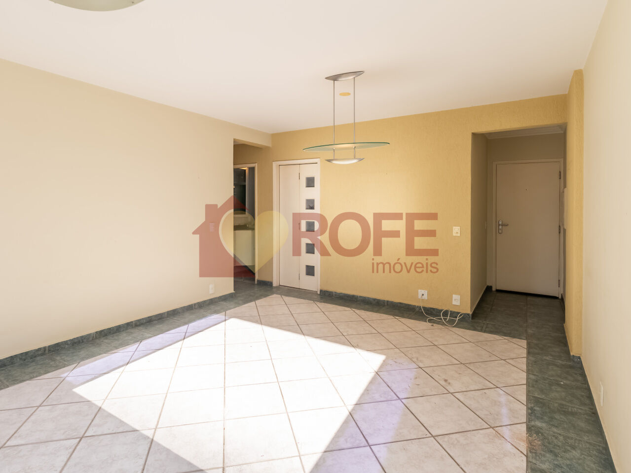 Foto 3 - RF48633