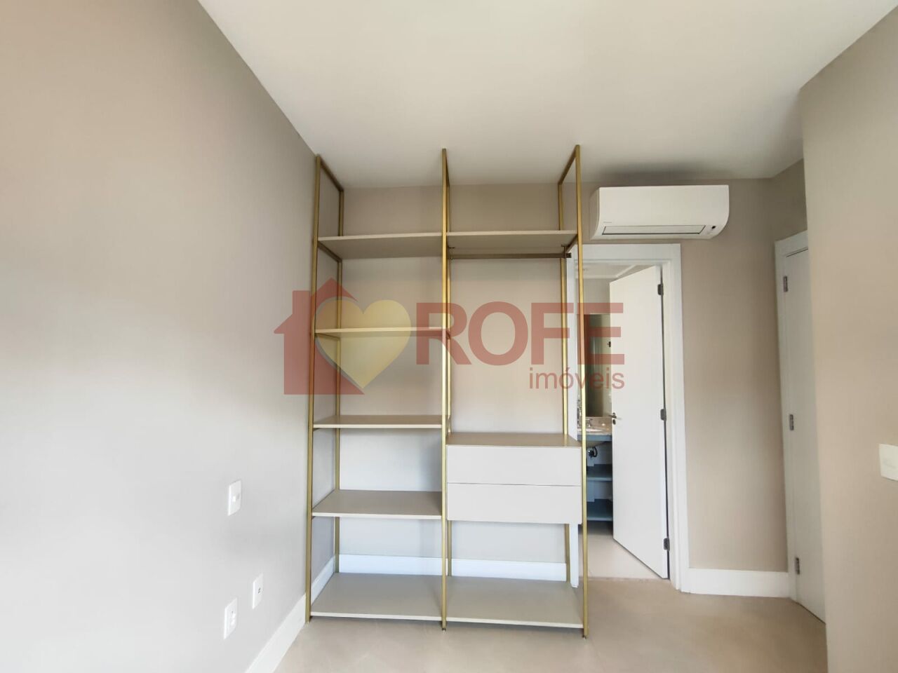 Foto 15 - RF48656