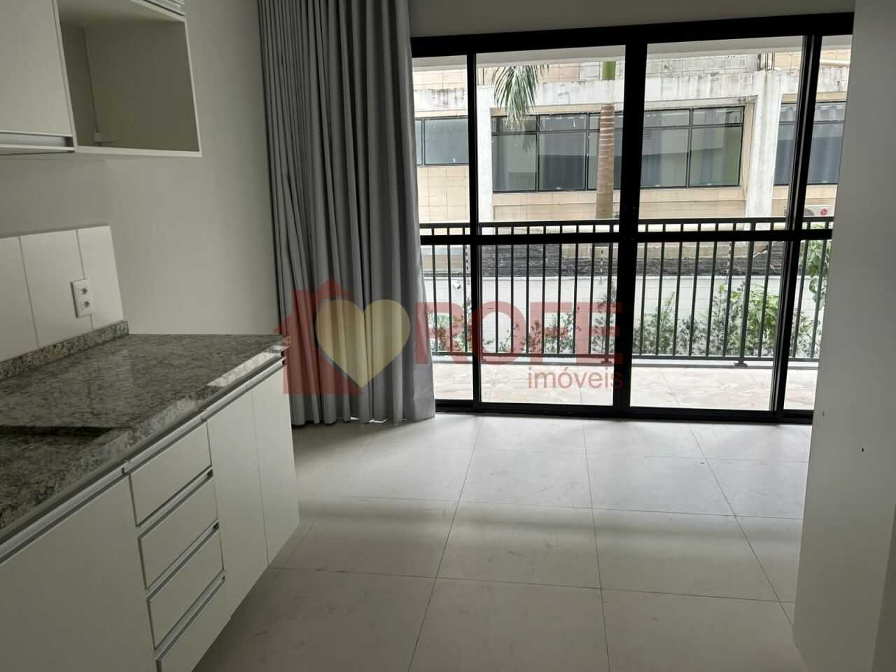 Foto 2 - RF48736