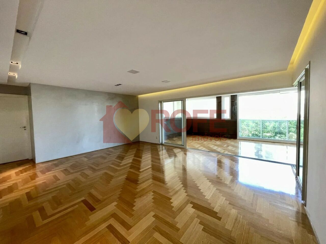 Foto 3 - RF48747