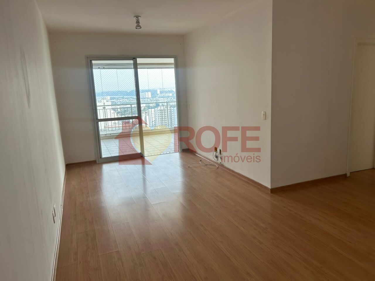 Foto 2 - RF48905