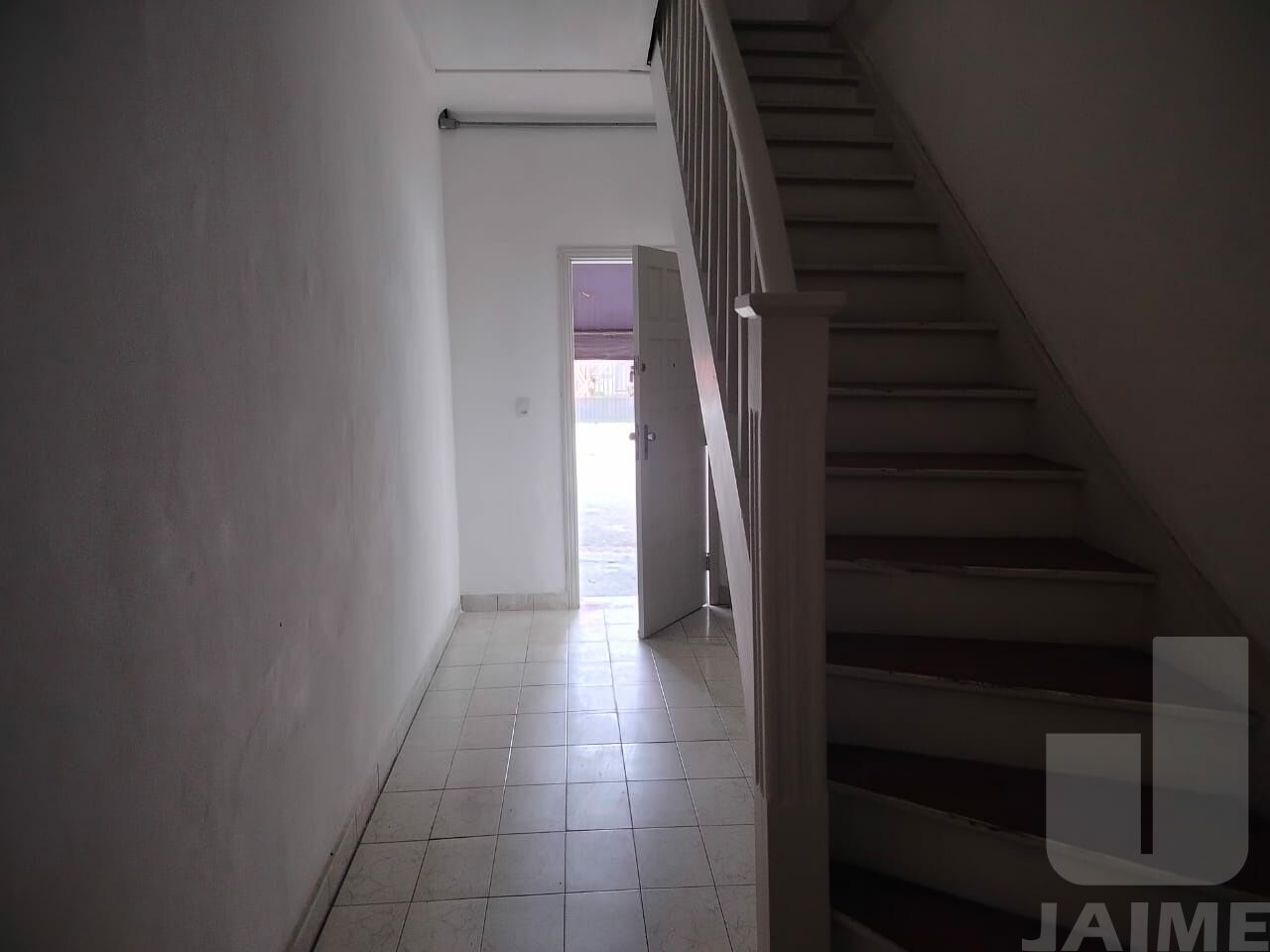 Sobrado para Locação - Vila Santa Cruz