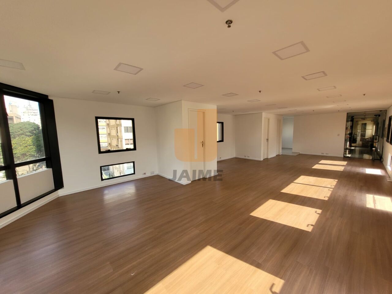 Conj. Comercial para Venda - Bela Vista