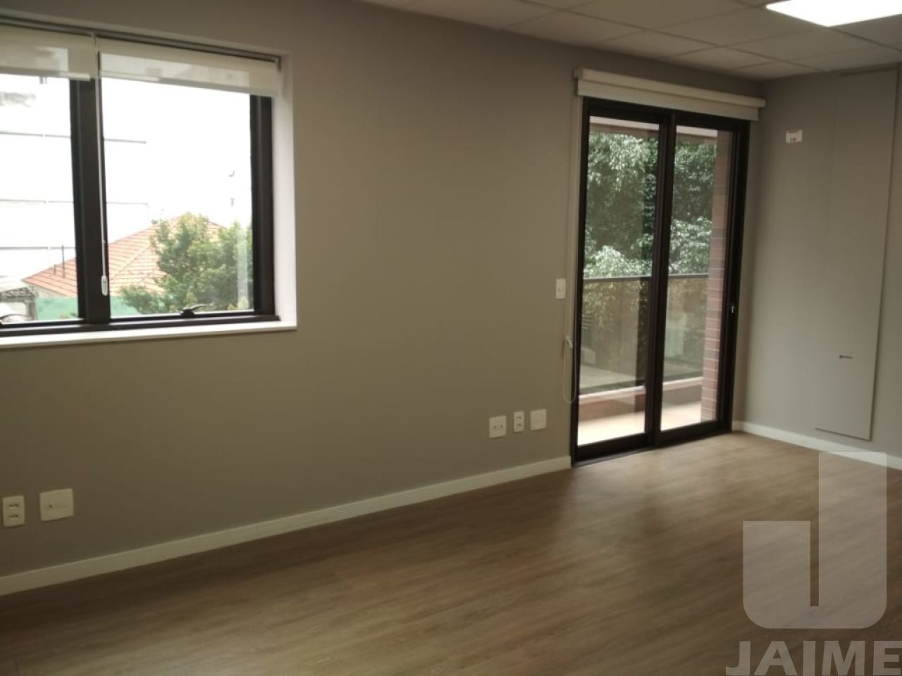 Conj. Comercial para Venda - Santa Cecília