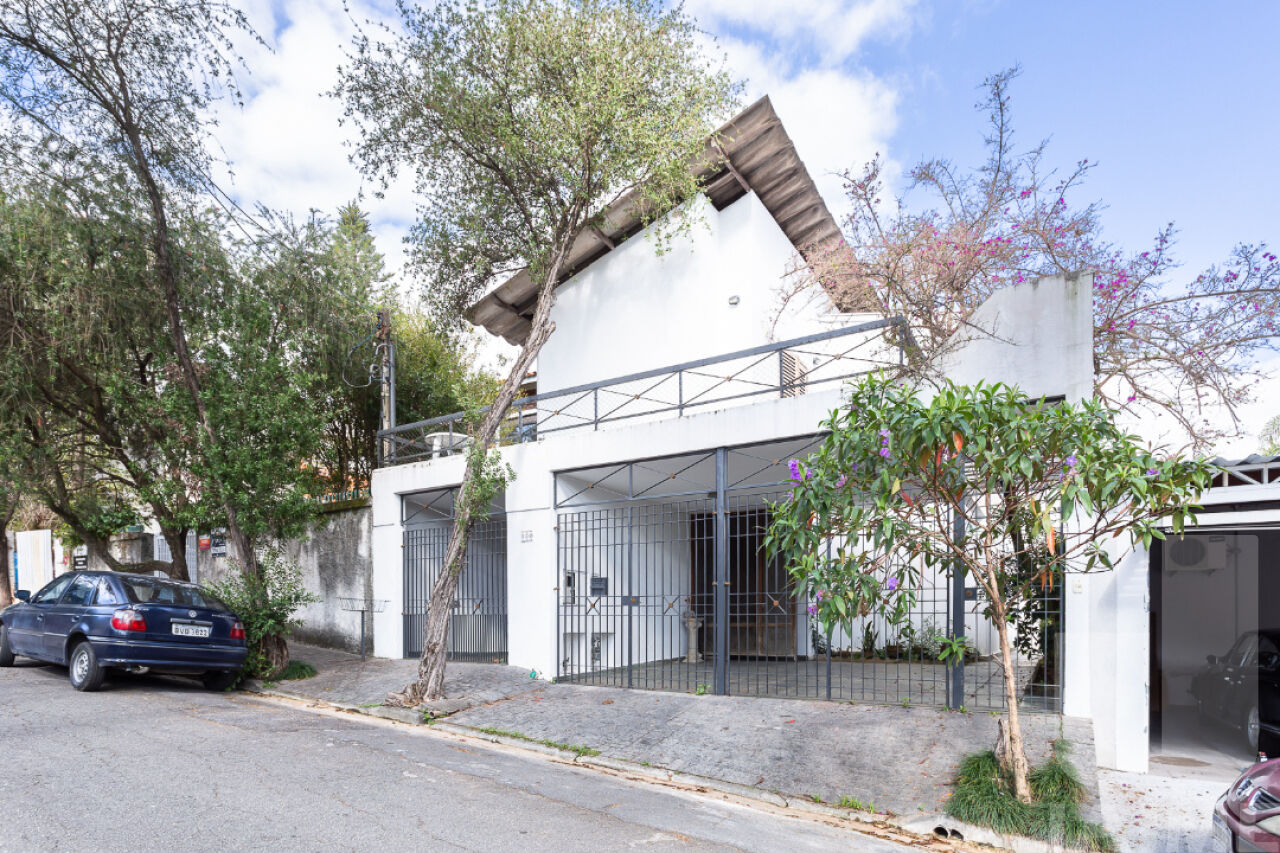 Casa Assobradada para Venda - Jardim Leonor