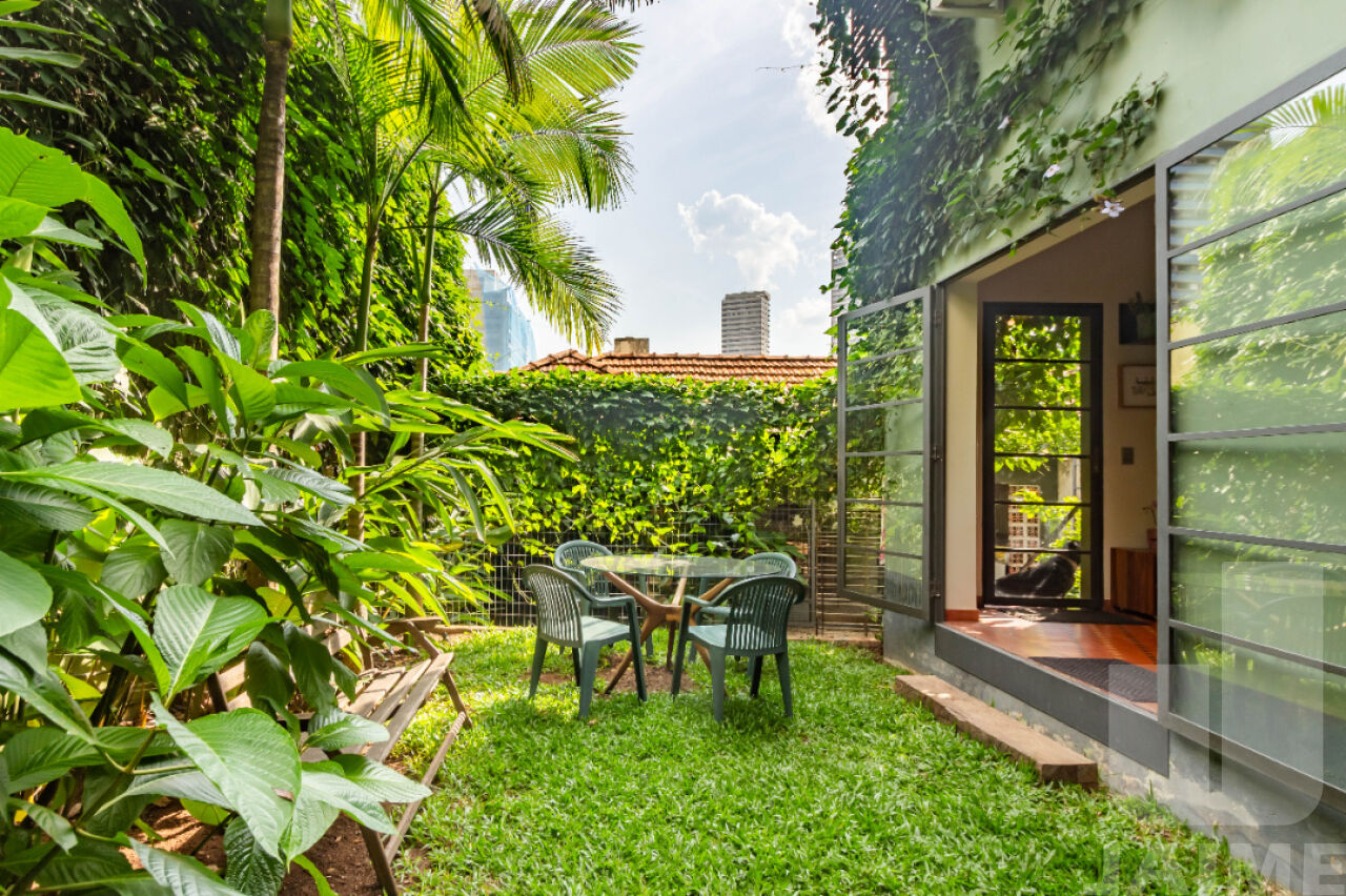 Sobrado para Venda - Sumarezinho