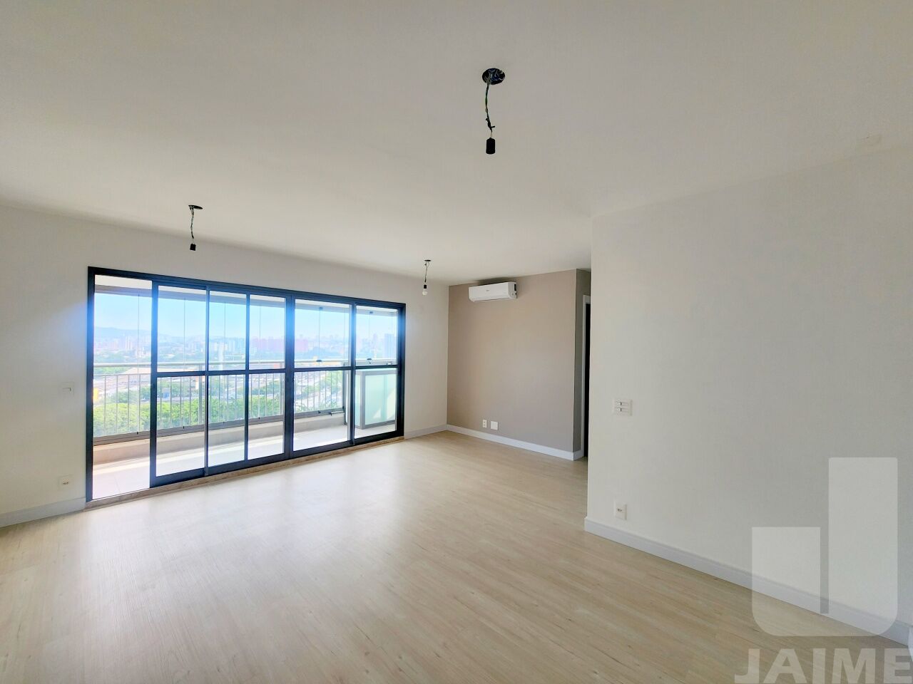 Apartamento para Locação - Parque Industrial Tomas Edson